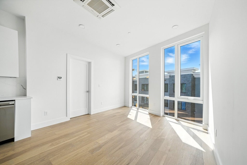38 Hichborn St #203, Boston, MA, 38 Hichborn St #203, Boston, MA Photo #10
