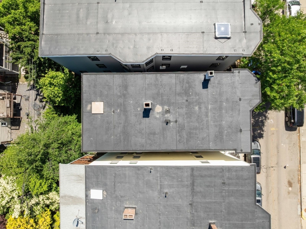 25 Howell St
