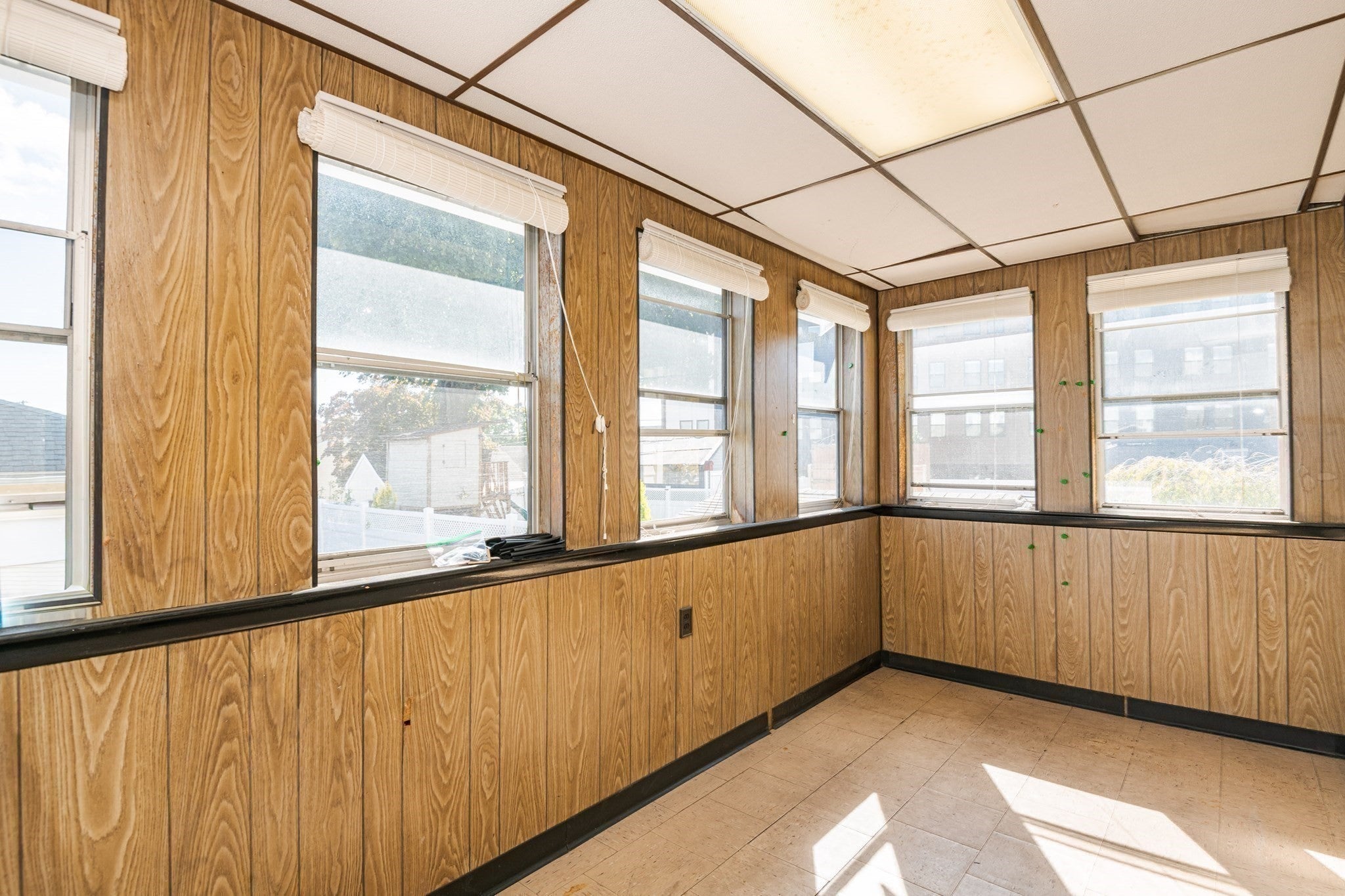 29 Oxford Park, Revere, MA Photo #16