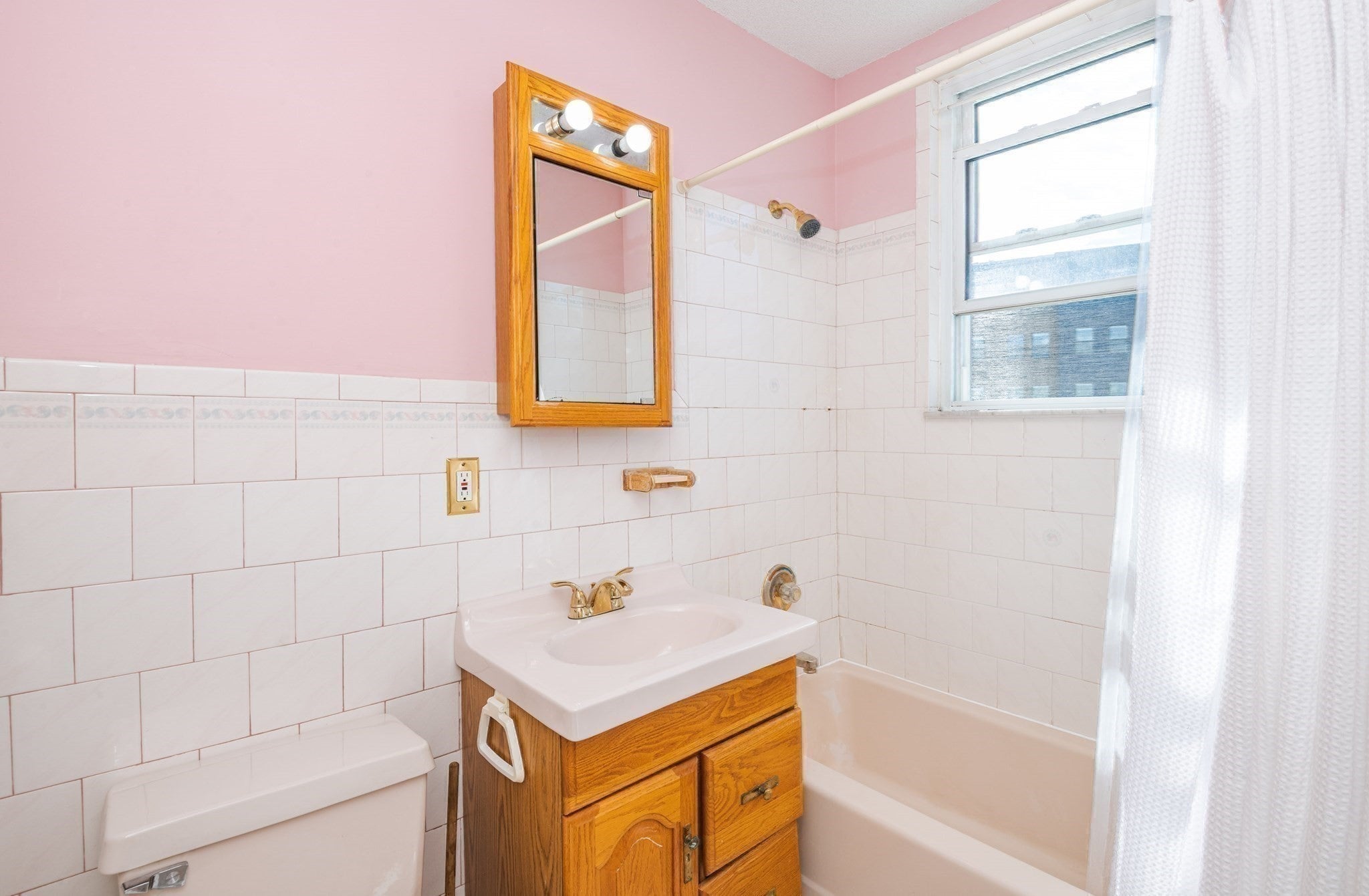 29 Oxford Park, Revere, MA Photo #34