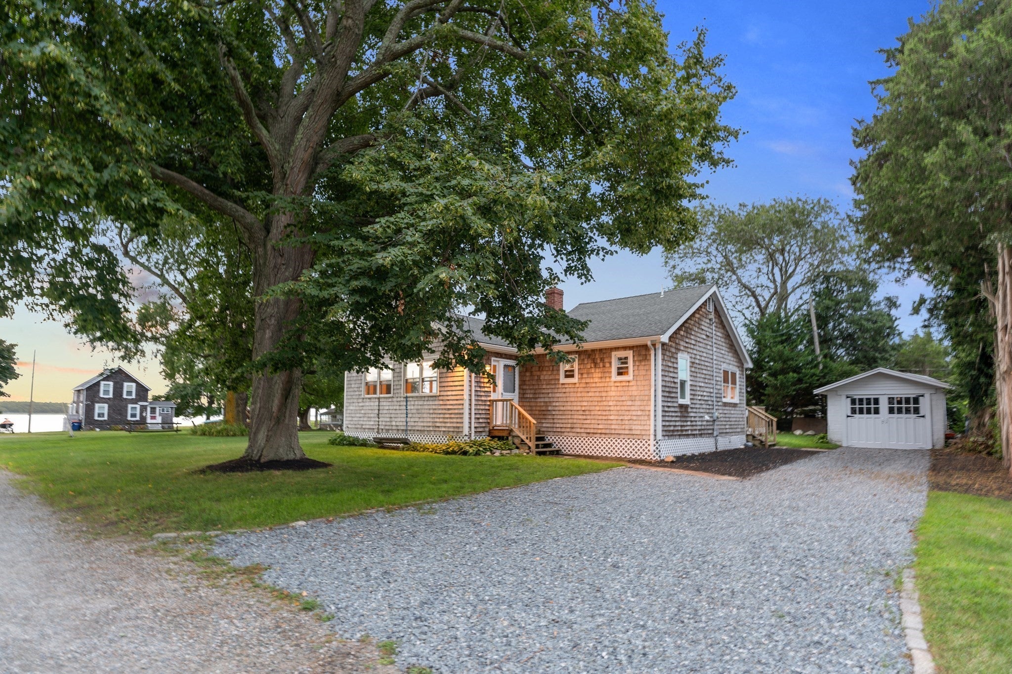 5 Wampanoag Dr, Fairhaven, MA Photo #2