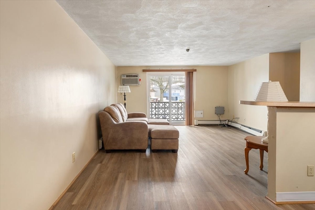 131 Pierce Street 201