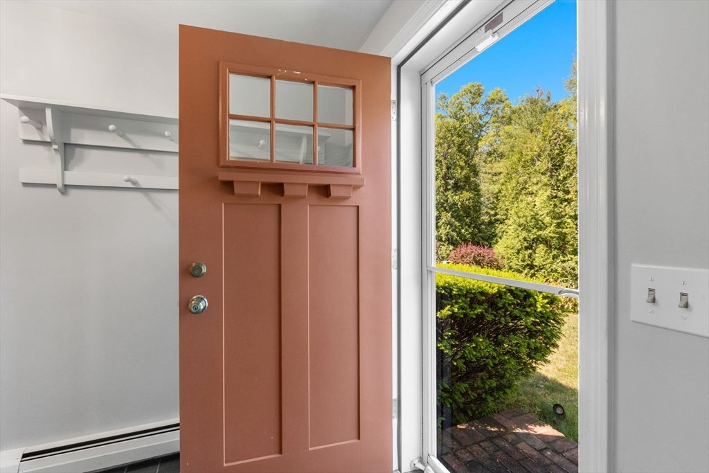 2 Fairway Cir