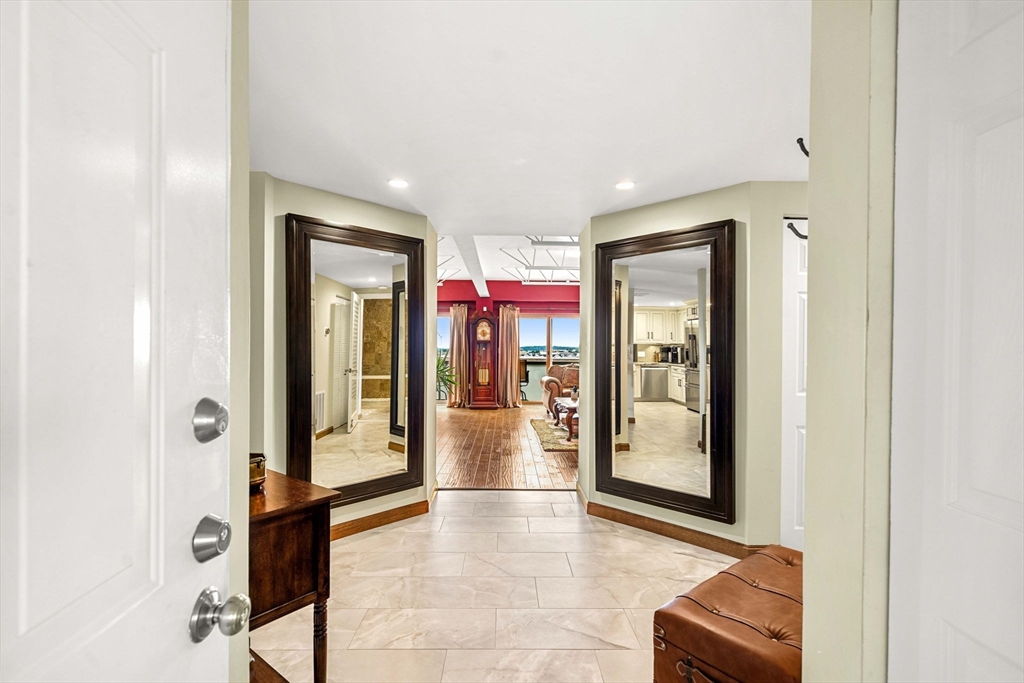 150 Lynnway 702