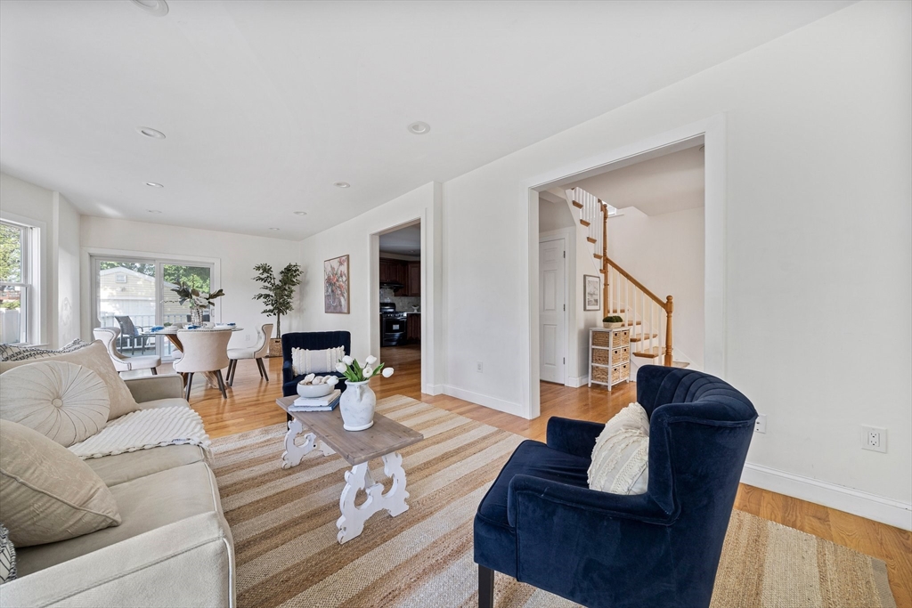 26 Stewart St
