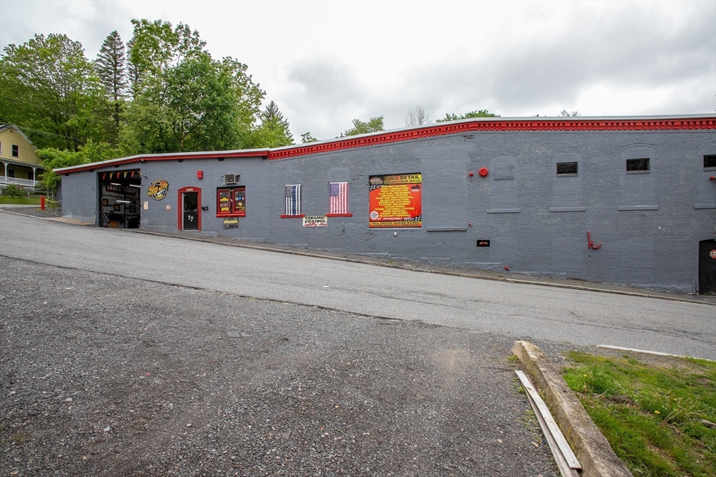 17 Simonds Rd