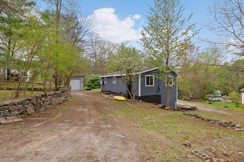 31 Camp Rd