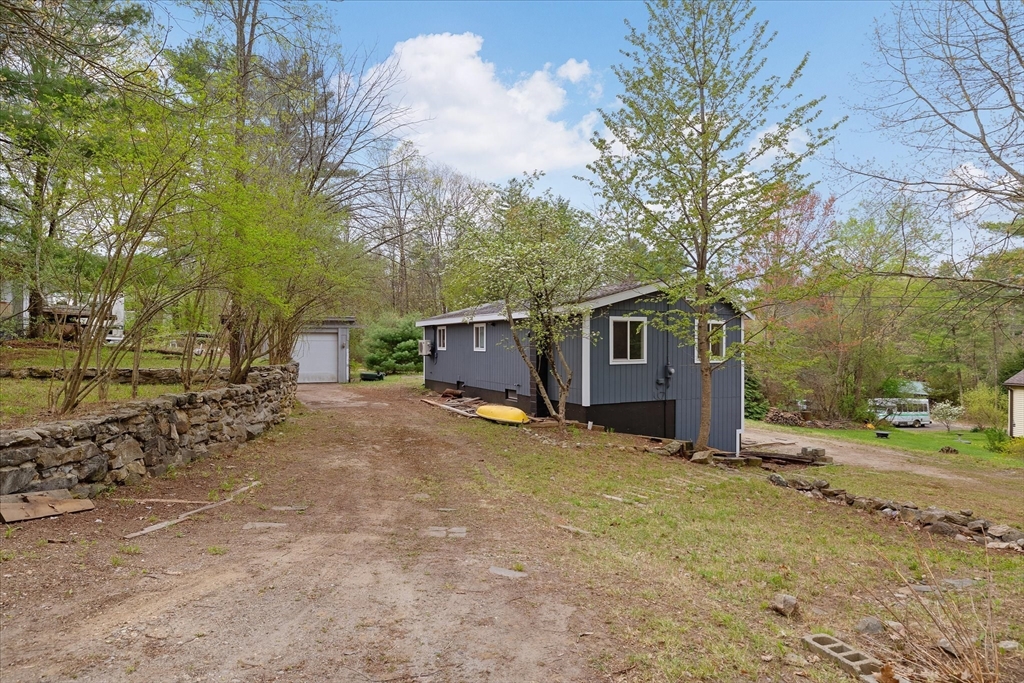 31 Camp Rd
