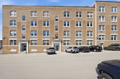 Photo of 4 Chatham Place #3, Worcester, MA 01601 (MLS # 73510889)