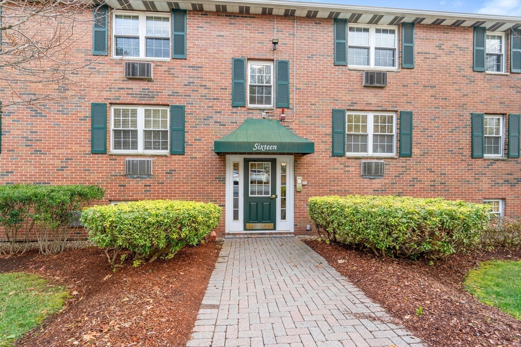 16 Wampus Avenue 32
