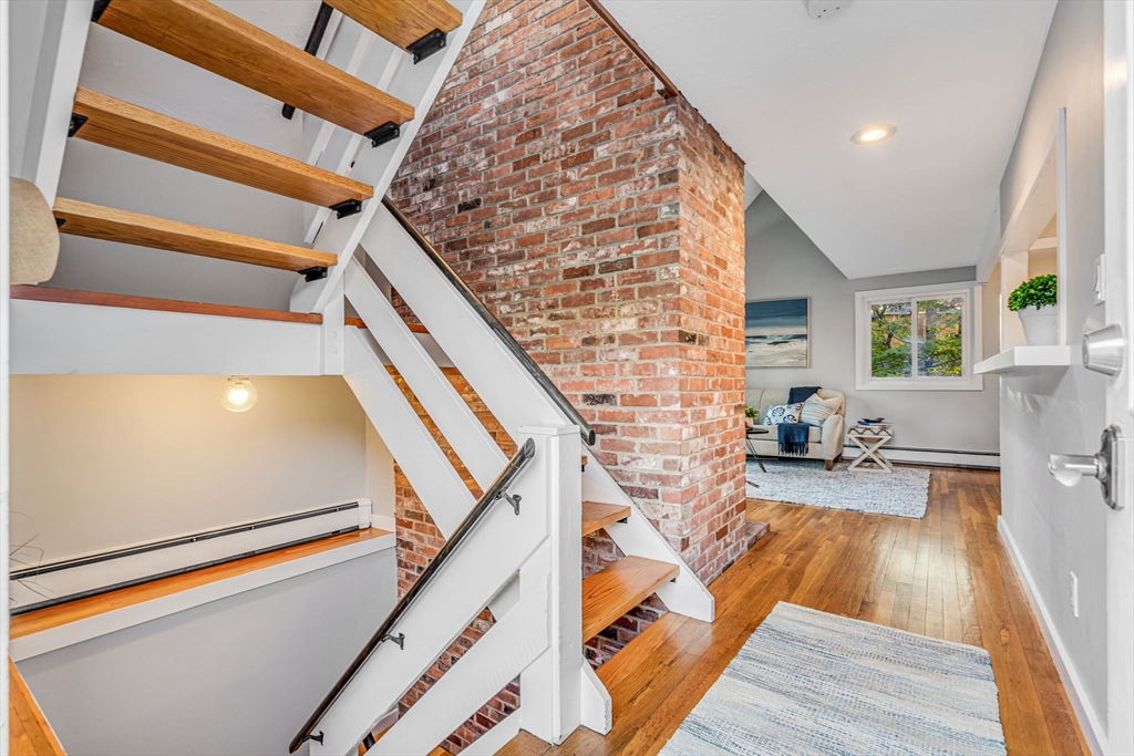 2 Clover Hill Road HOUSE