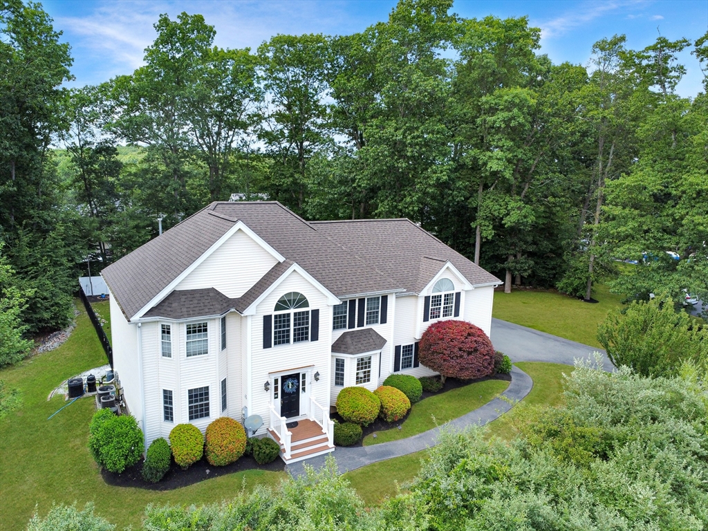 18 Maple Ridge Rd