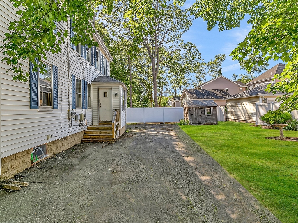 28 Mill St