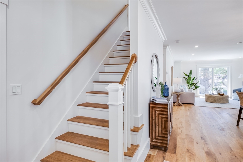 213 N Falmouth Hwy 5B