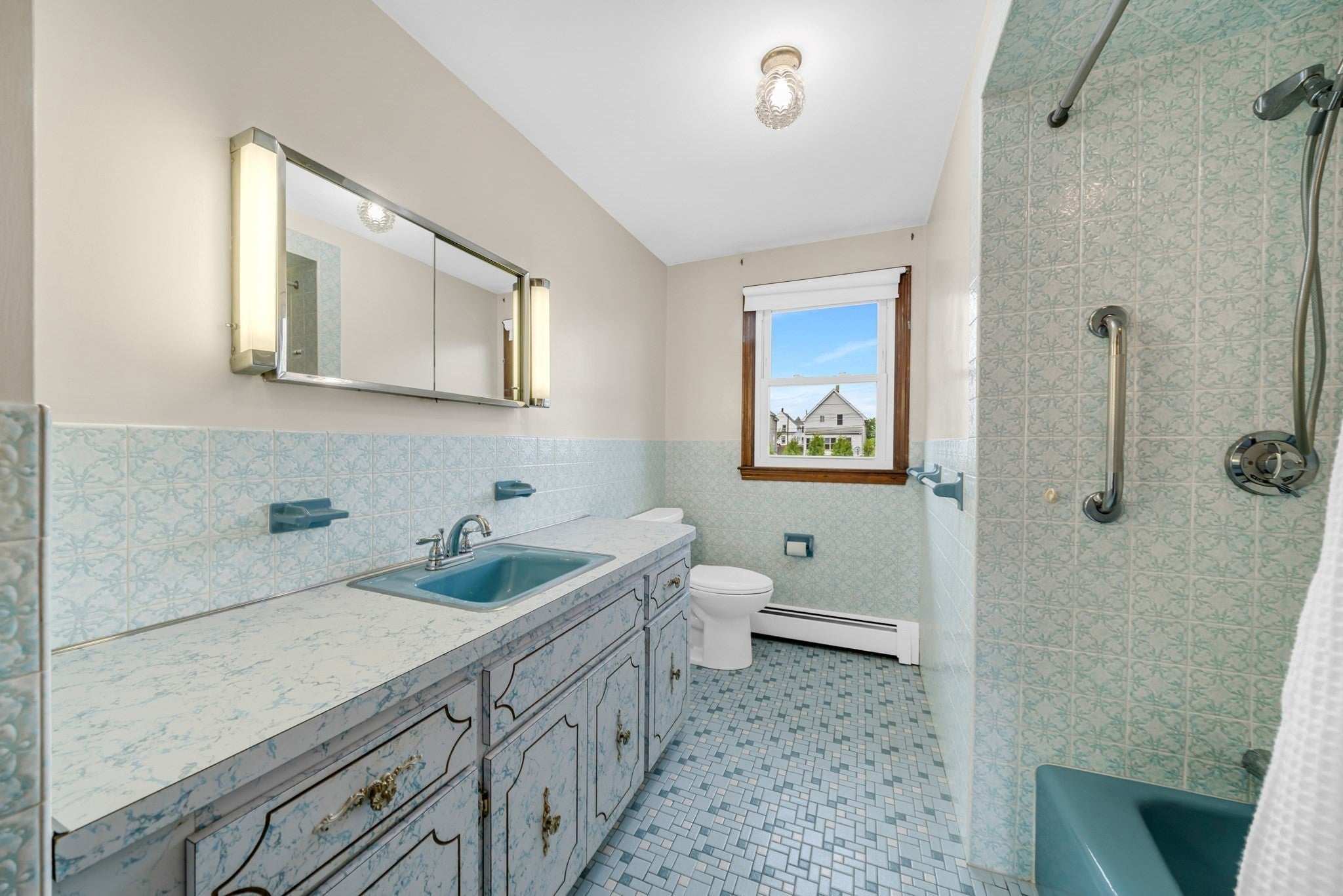 32 Robert Rd, Revere, MA Photo #18