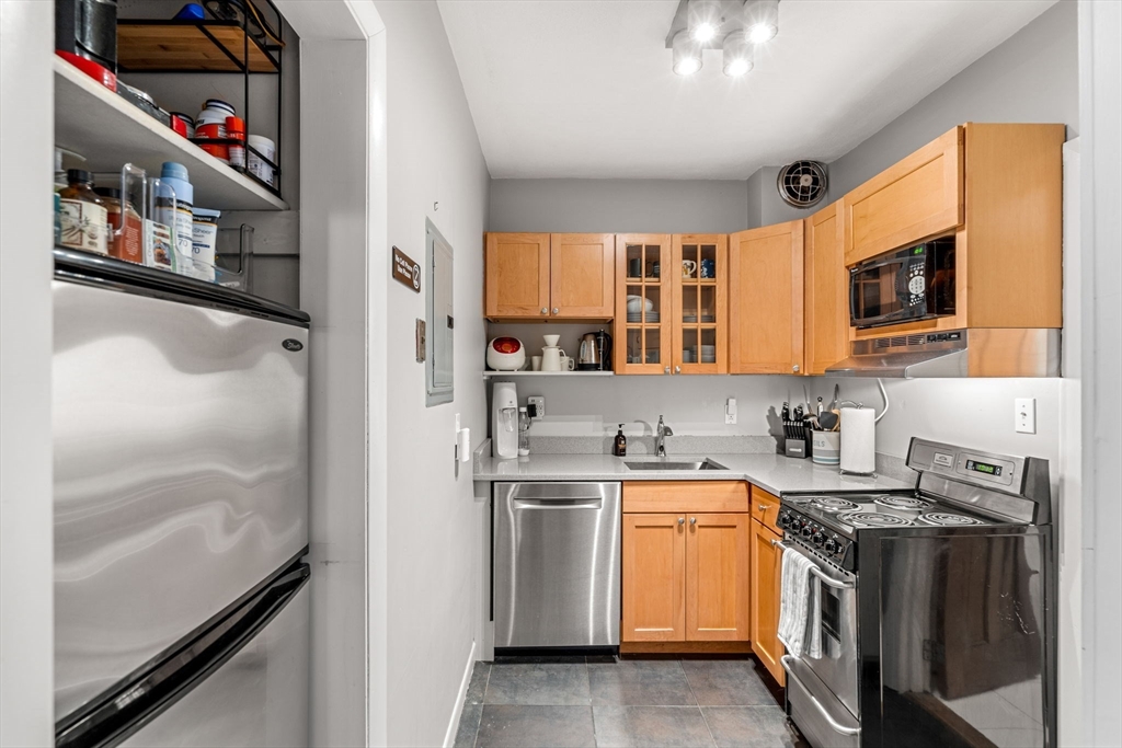 922 Beacon St 44