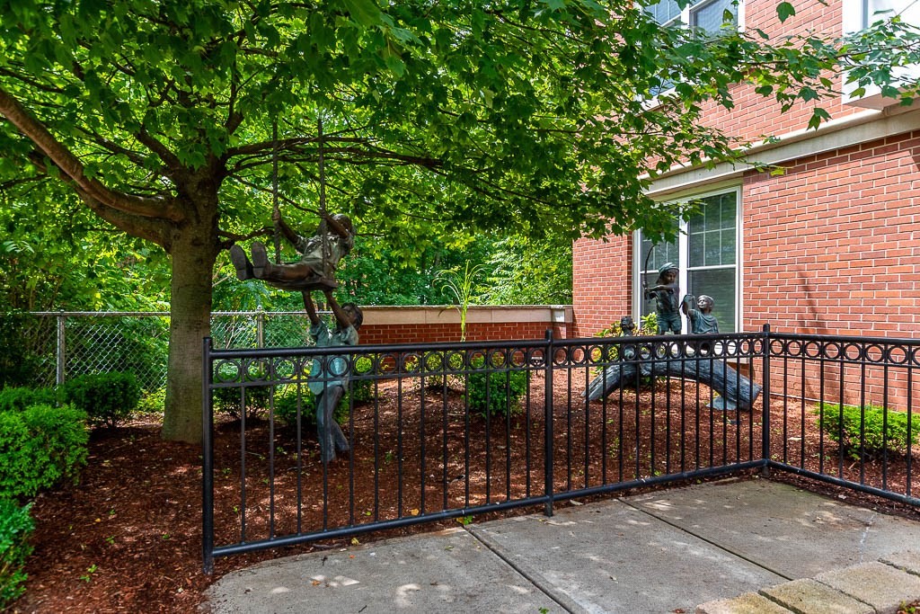 446 Belgrade Ave 408