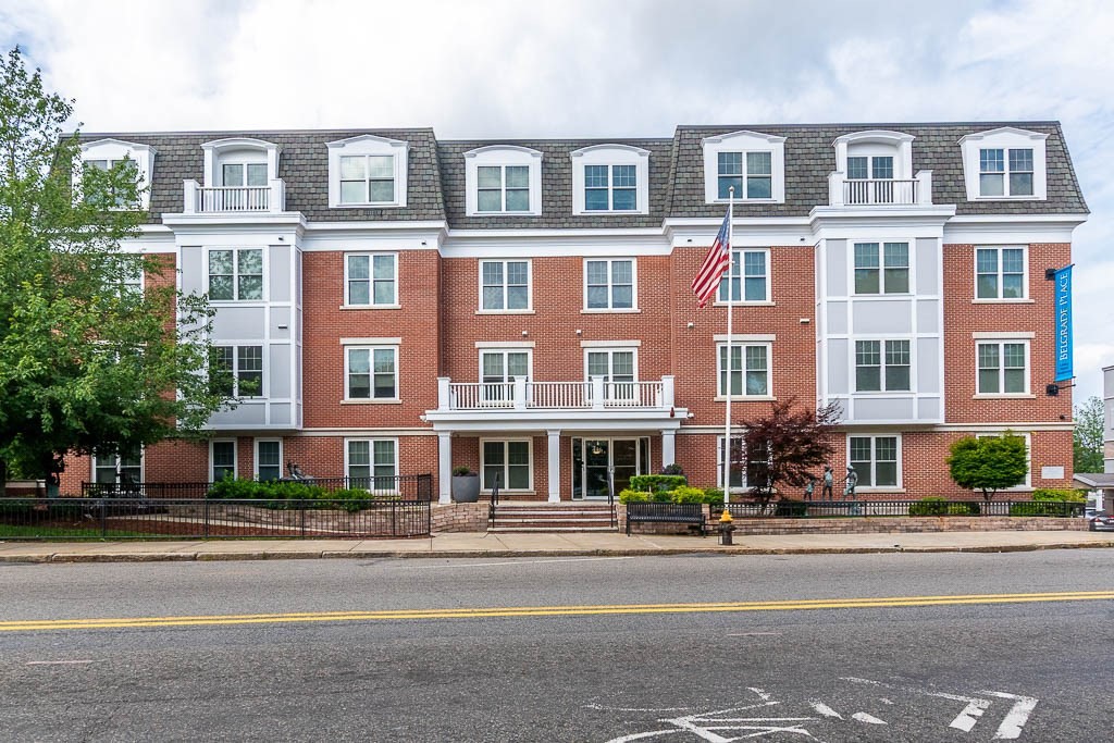 446 Belgrade Ave 408