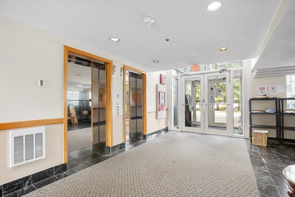 160 Burkhall St 604
