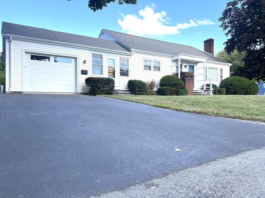 32 Brodeur Ave