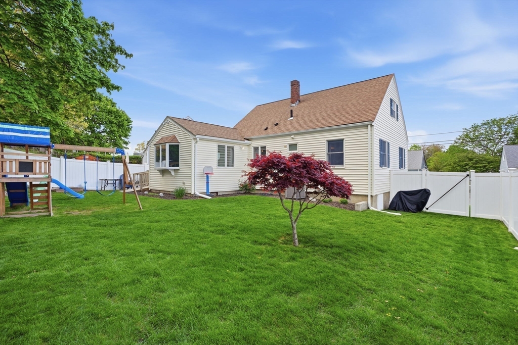 77 Weyham Rd, Weymouth, MA Photo #19
