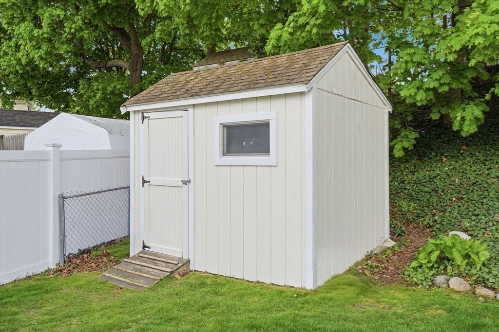 77 Weyham Rd, Weymouth, MA Photo #21