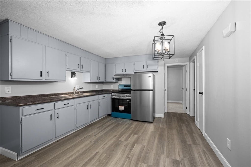 17 Wysocki Dr 42