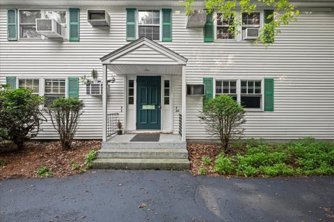 Photo of 17 Wysocki Dr #42, Dudley, MA 01571 (MLS # 73560962)
