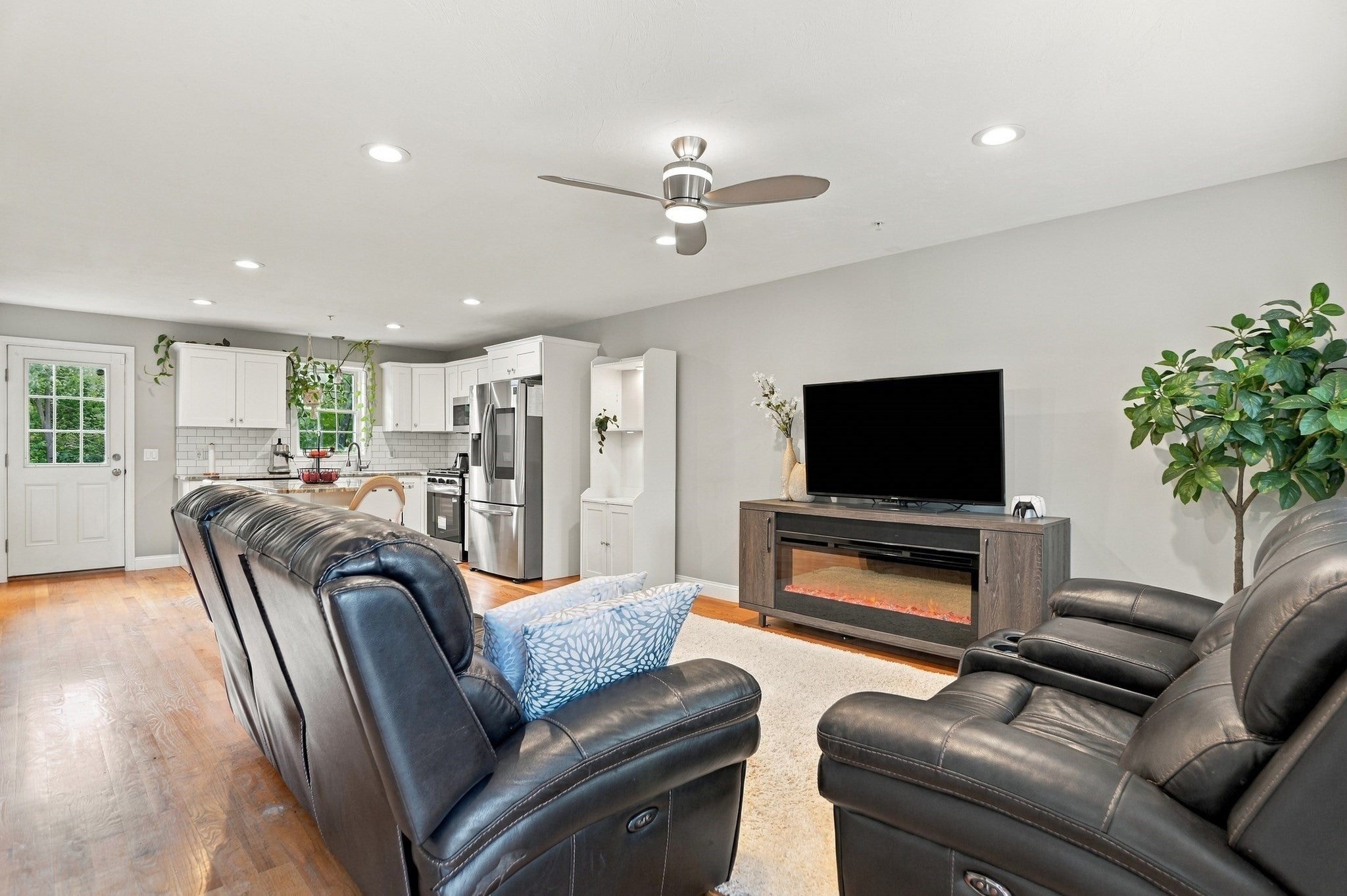 401 West St #C, East Bridgewater, MA, 401 West St #C, East Bridgewater, MA Photo #4