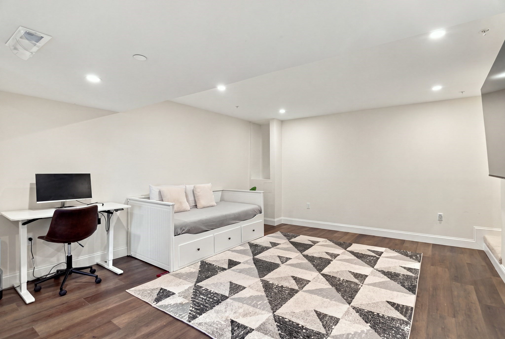 401 West St #C, East Bridgewater, MA, 401 West St #C, East Bridgewater, MA Photo #7