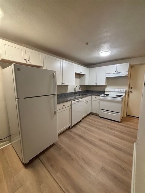 Photo of 270 Quarry Street #16, Quincy, MA 02169 (MLS # 73463450)