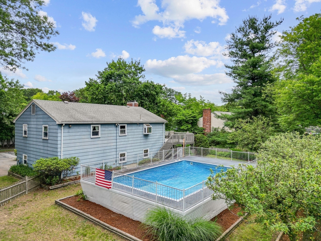 10 Tamarack Road