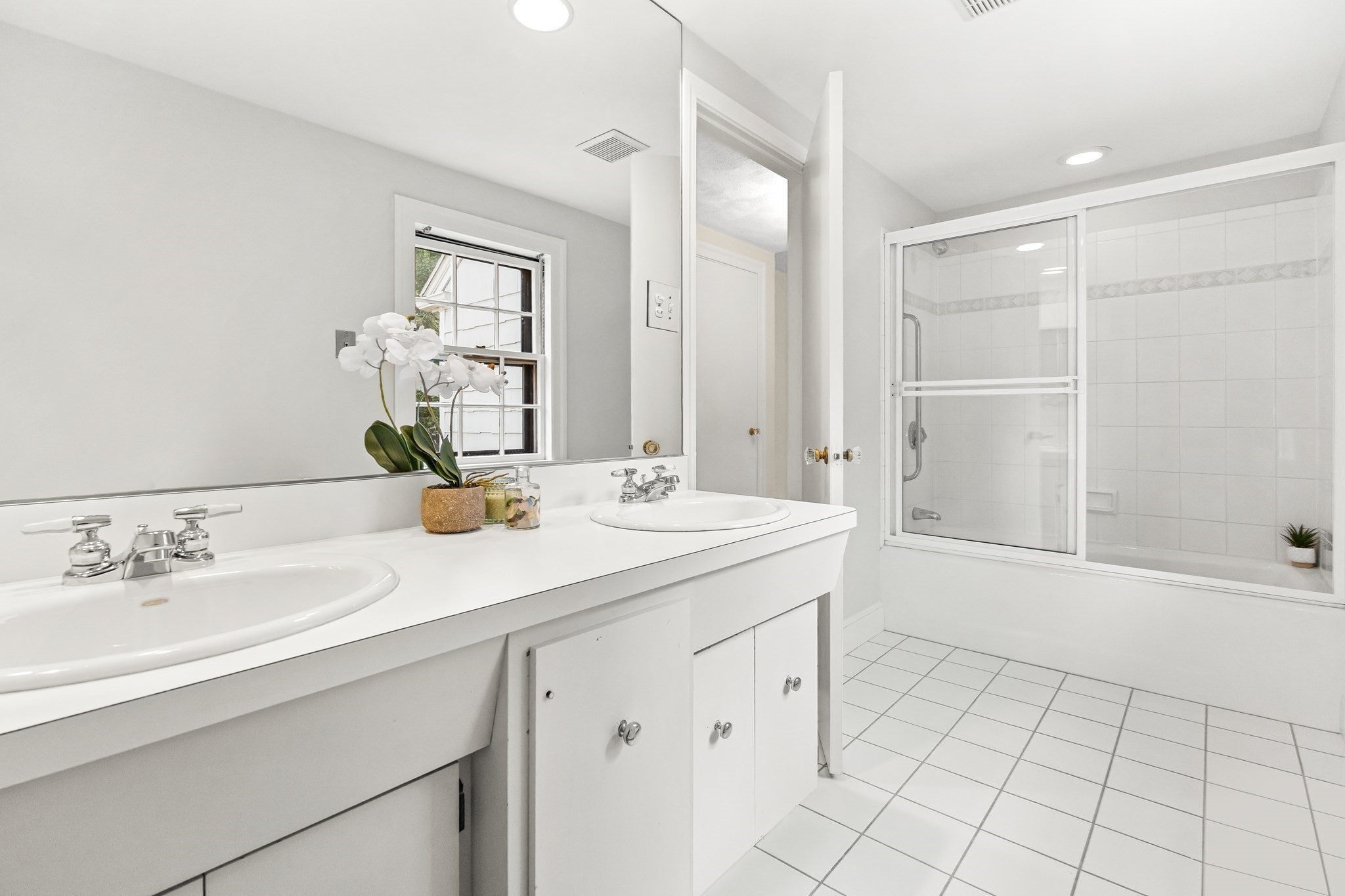 1 Overlook Way, Winchester, MA, 1 Overlook Way, Winchester, MA Photo #21