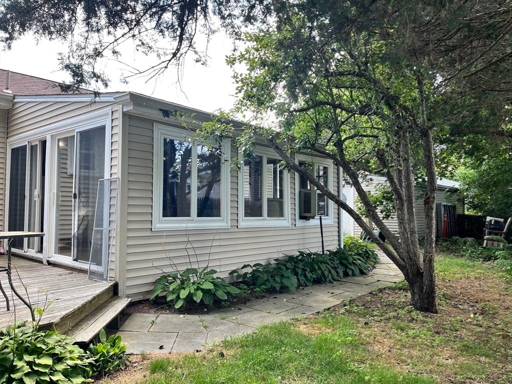 91 Pageotte St, Acushnet, MA Photo #21
