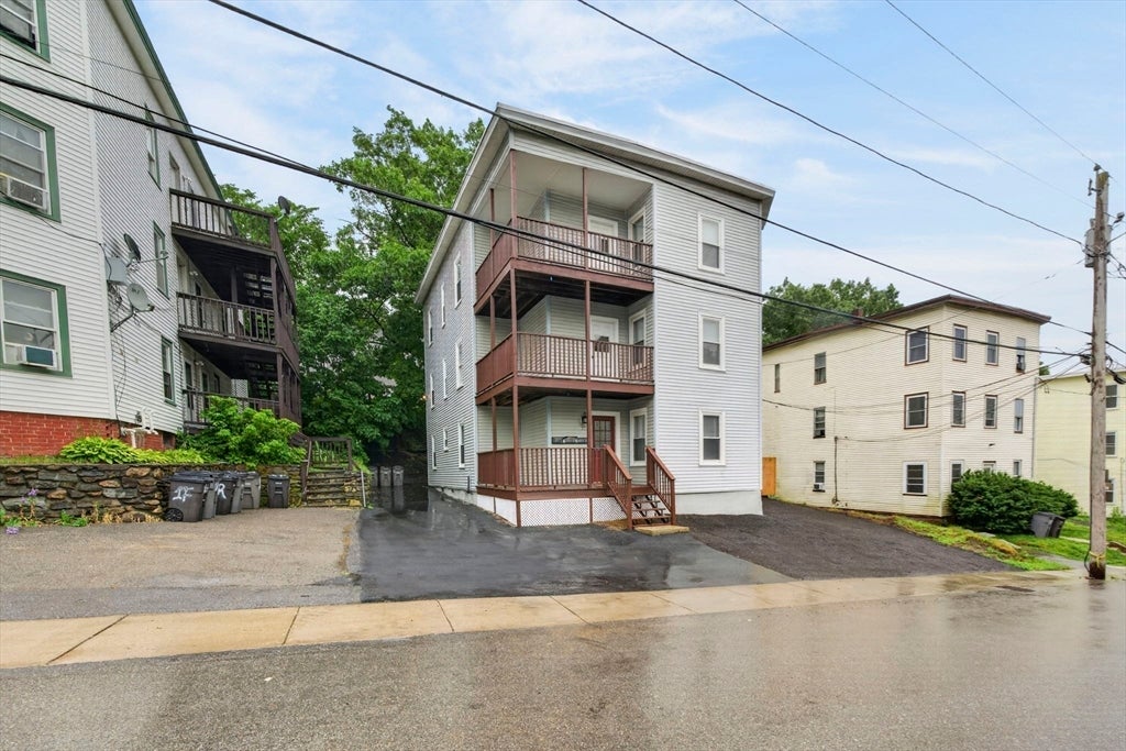 77 Oak St