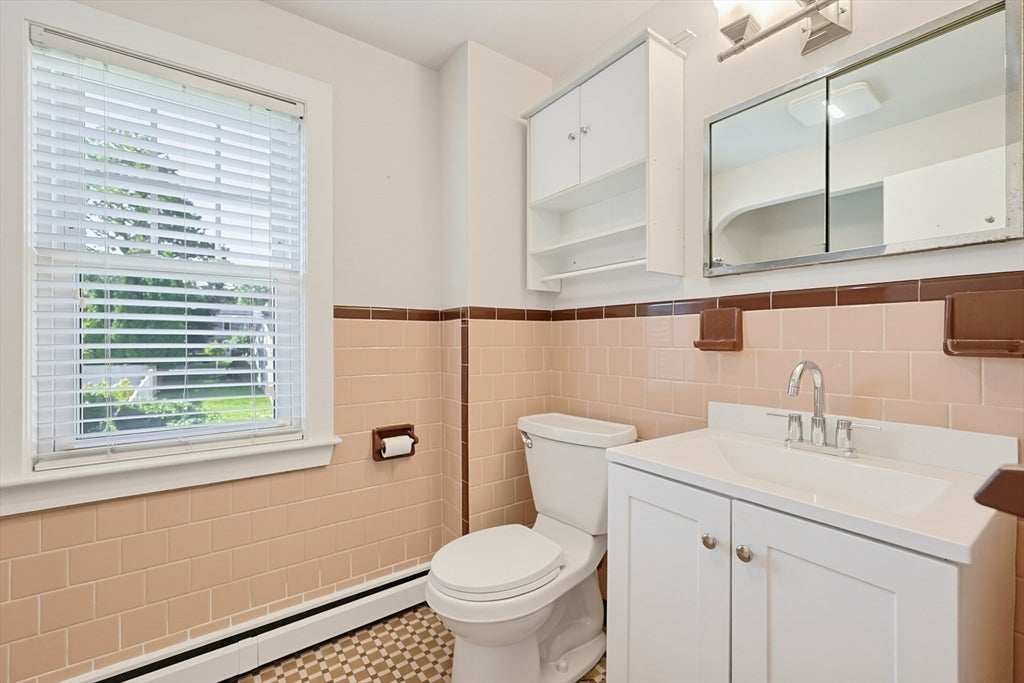 70 Oakdale Rd, Newton, MA Photo #25