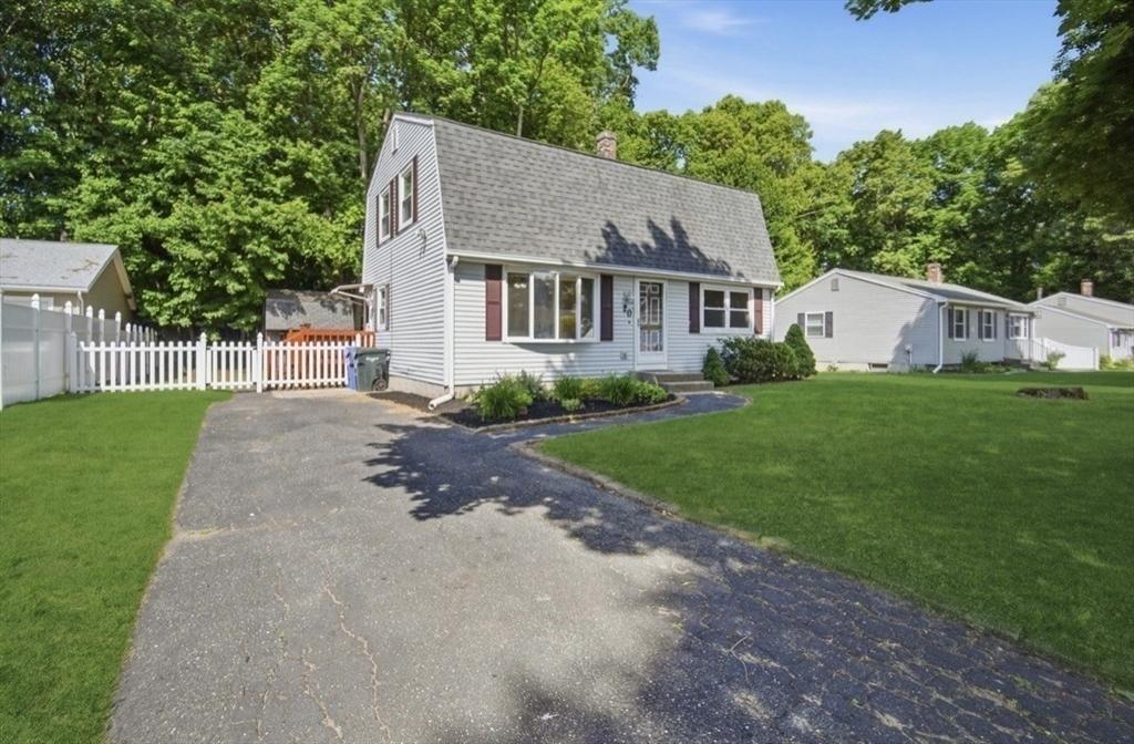 20 Entrybrook Drive