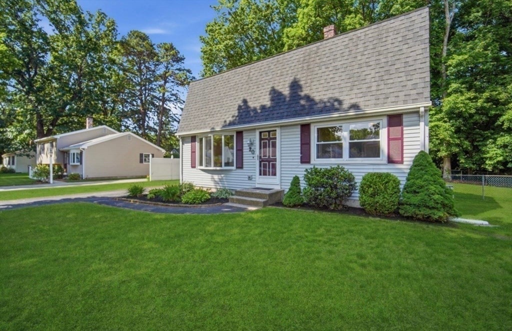 20 Entrybrook Drive