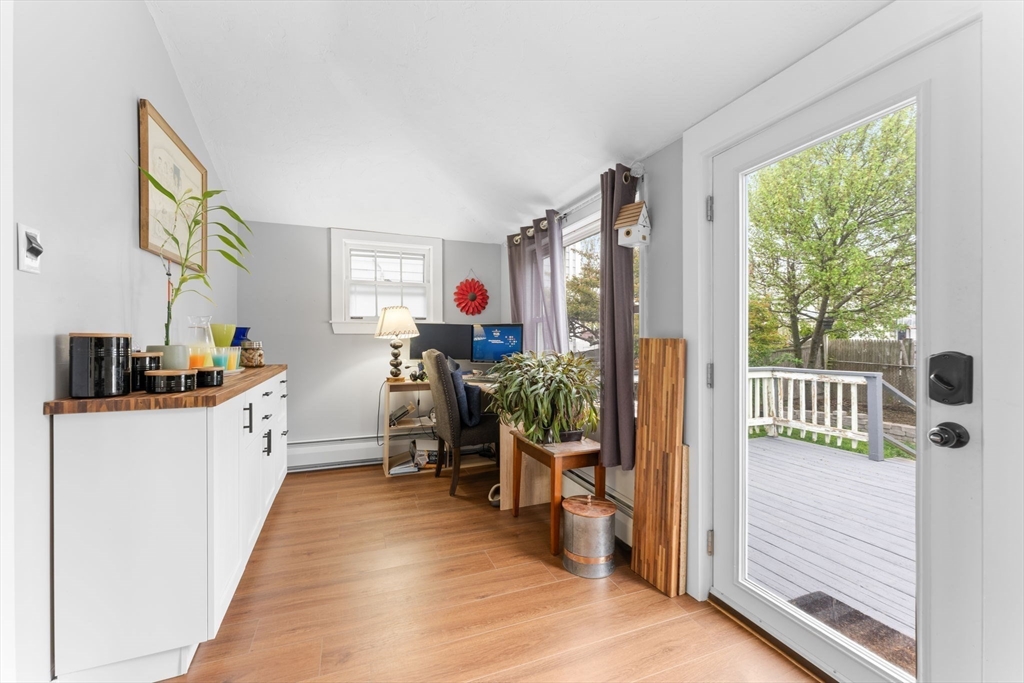 24 Elliot St