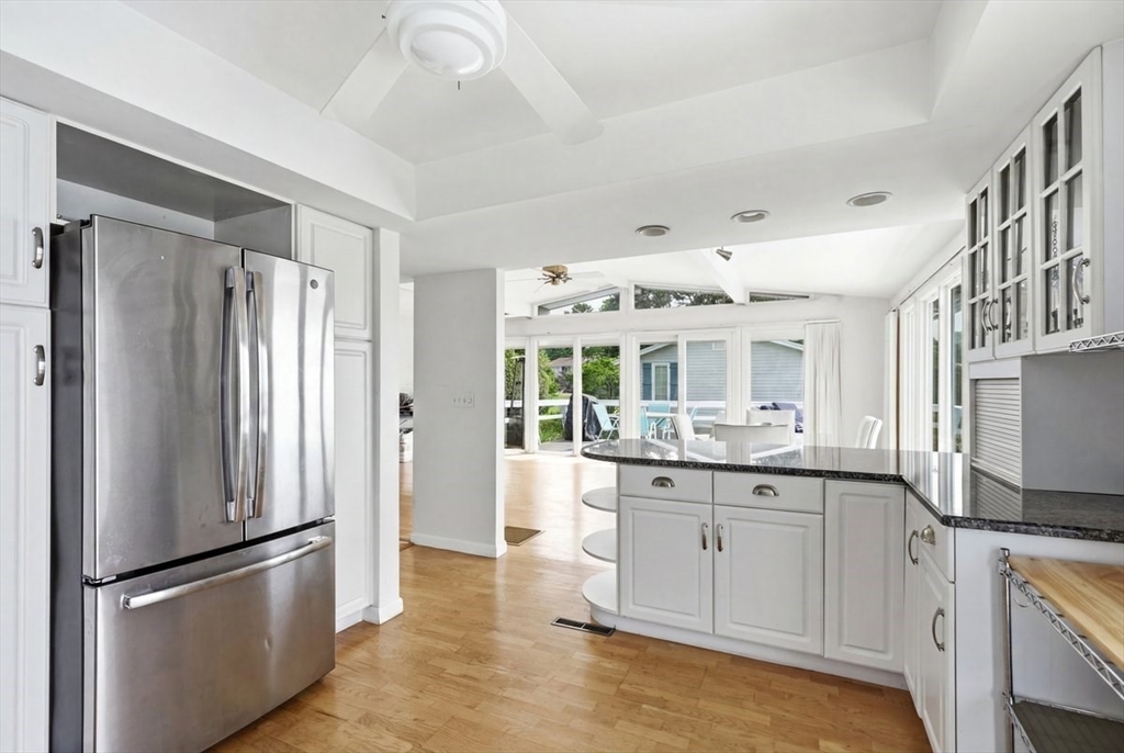 79 Edgewater Dr, Wareham, MA Photo #6