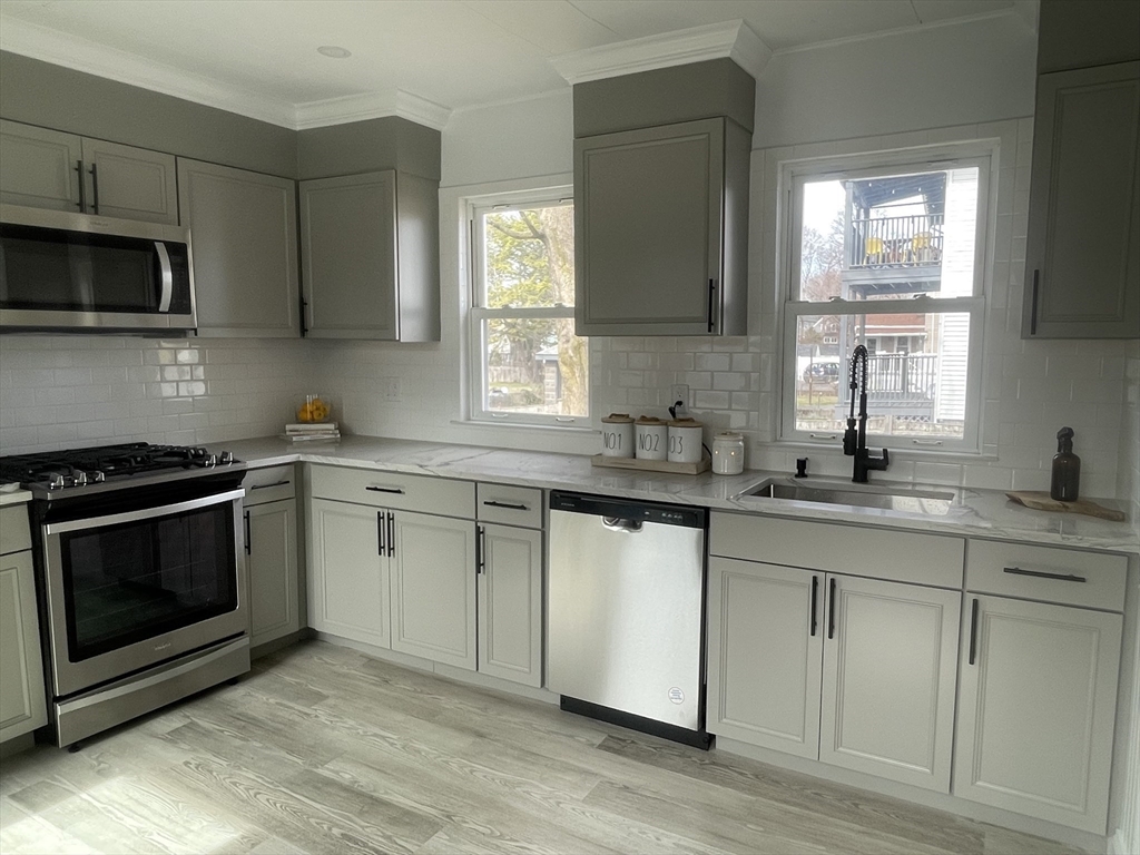 143 Thacher Street