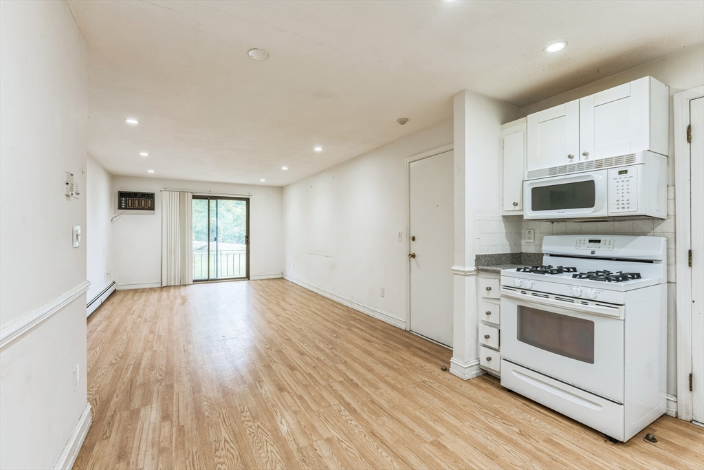 395 Merrimack St 35