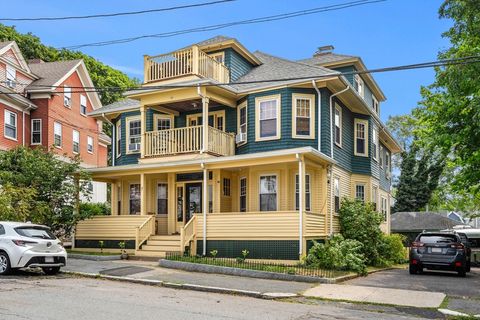 Photo of 7 Pierce Ave #4, Beverly, MA 01915 (MLS # 73543309)
