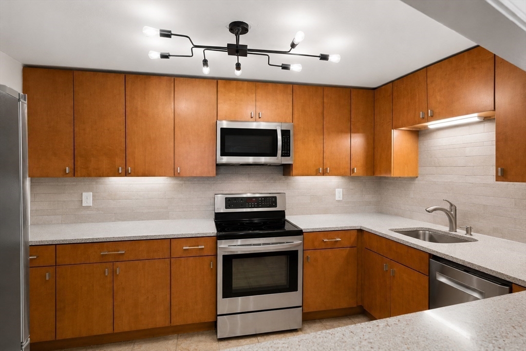 121 Tremont St 316