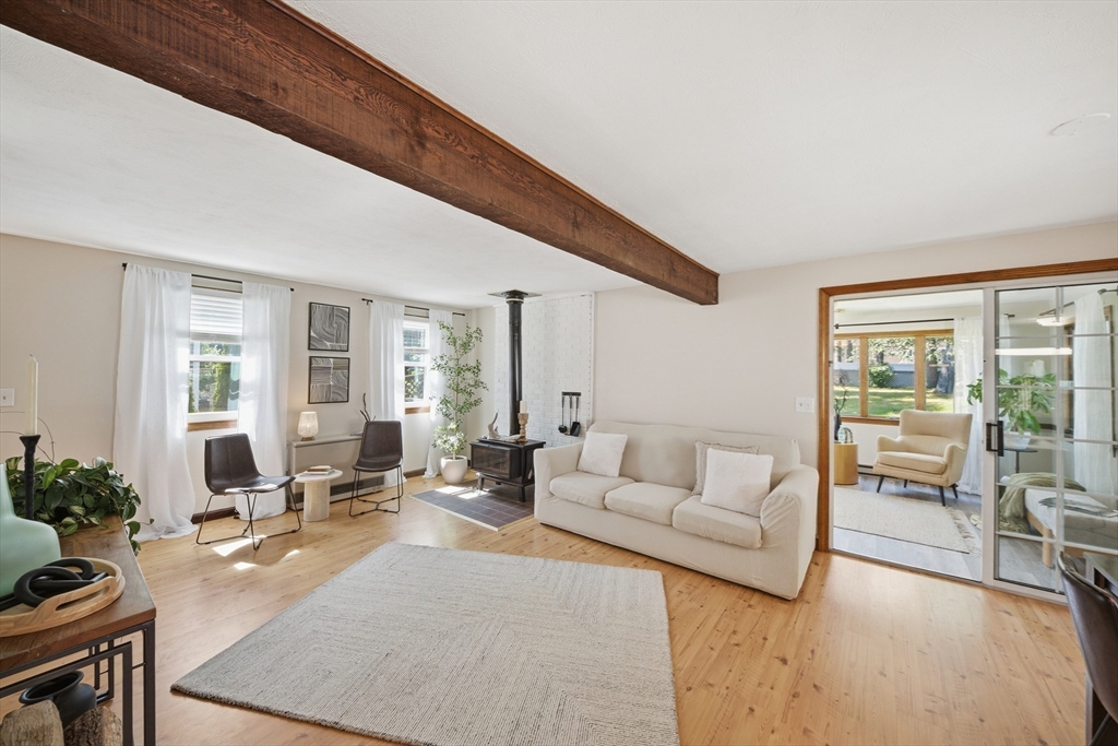 34 Maple Rd