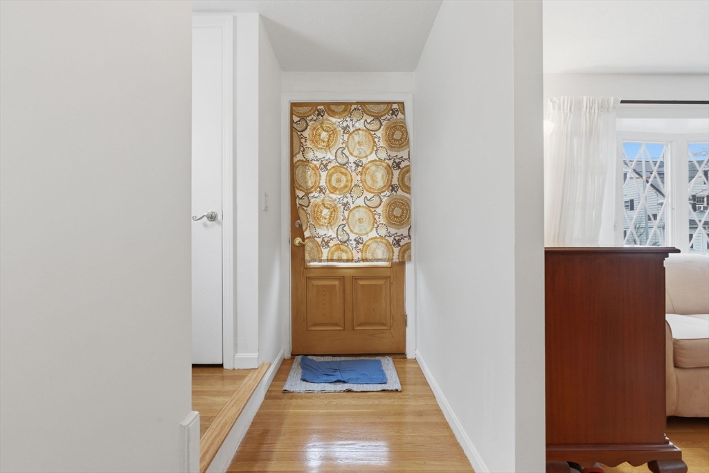 25 Webster St