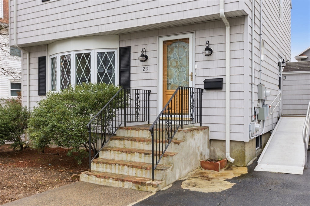 25 Webster St