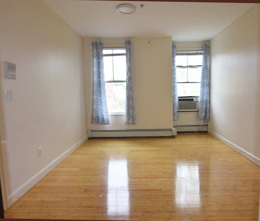 352 Blue Hill Ave #8, Boston, MA Photo #5