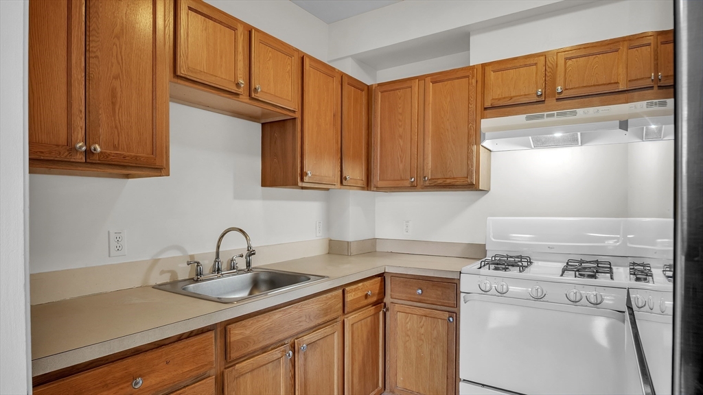 352 Blue Hill Ave #8, Boston, MA Photo #7