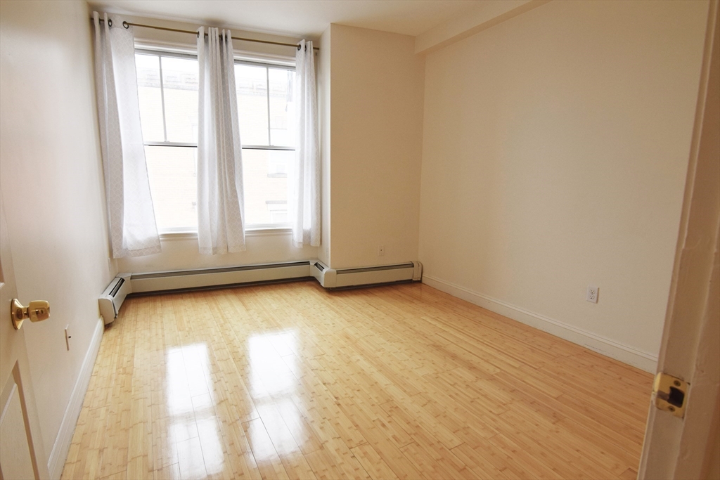 352 Blue Hill Ave #8, Boston, MA Photo #16